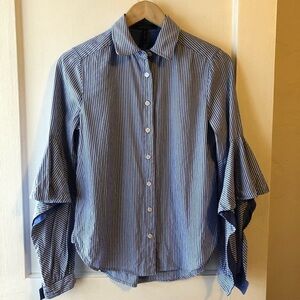 𝅺3/$30 BCBGMAXAZRIA Striped Button Down